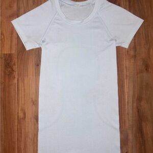 Lululemon swiftly tech